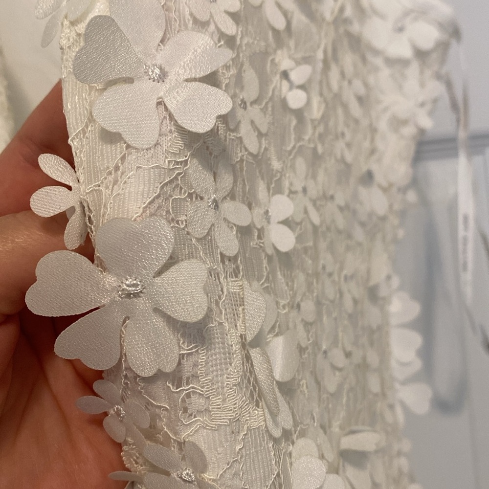 Pretty white dress size large Nina Leonard with white flowers - Picture 5 of 7
